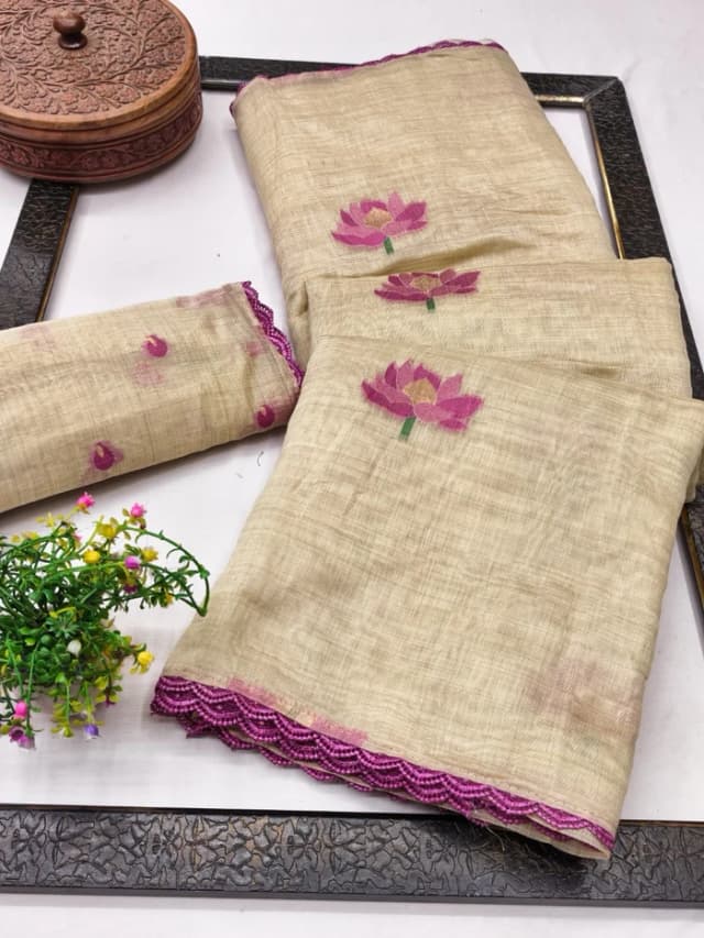 Stylish Beige Purple Floral Weaving Cotton Blend Jamdani Saree alternate view